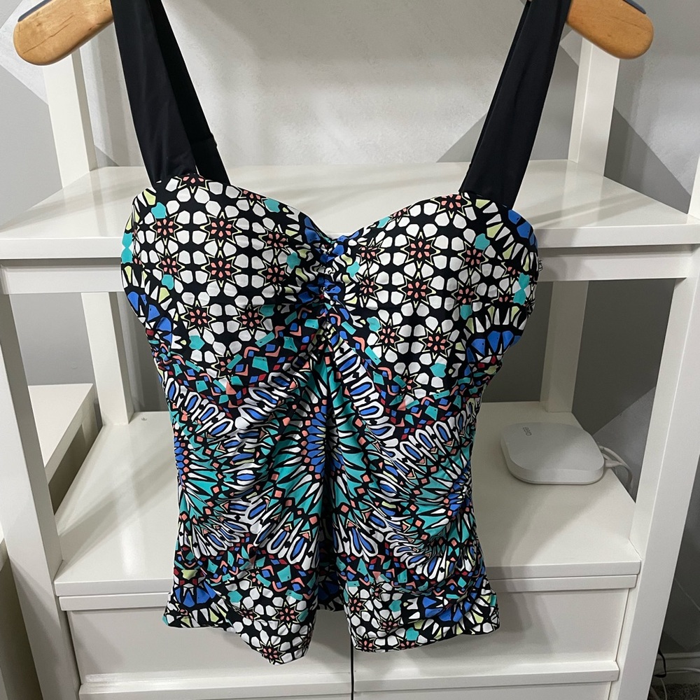 Athena bathing suit top. Adjustable straps. Built in bra with underwire. 36B/C